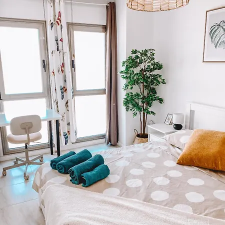 Summer Breeze Apartment *